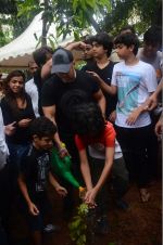 Salman Khan at tree plantation event in Mumbai on 10th July 2016
